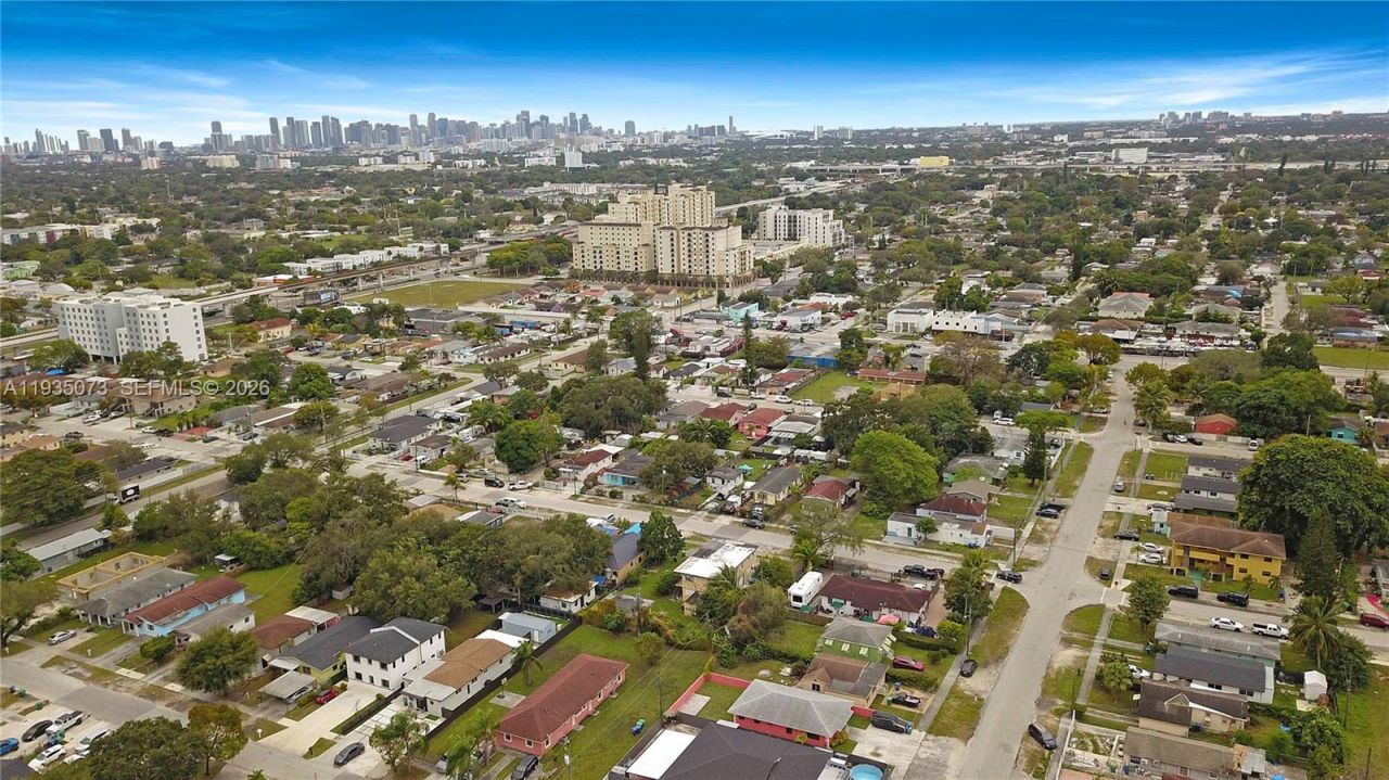 3001 NW 56th St, Miami, FL 33142 Photo