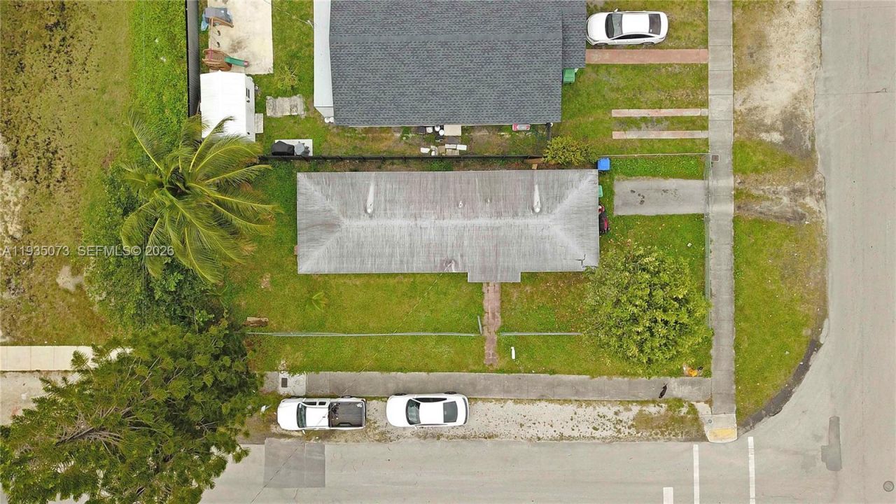 3001 NW 56th St, Miami, FL 33142 Photo