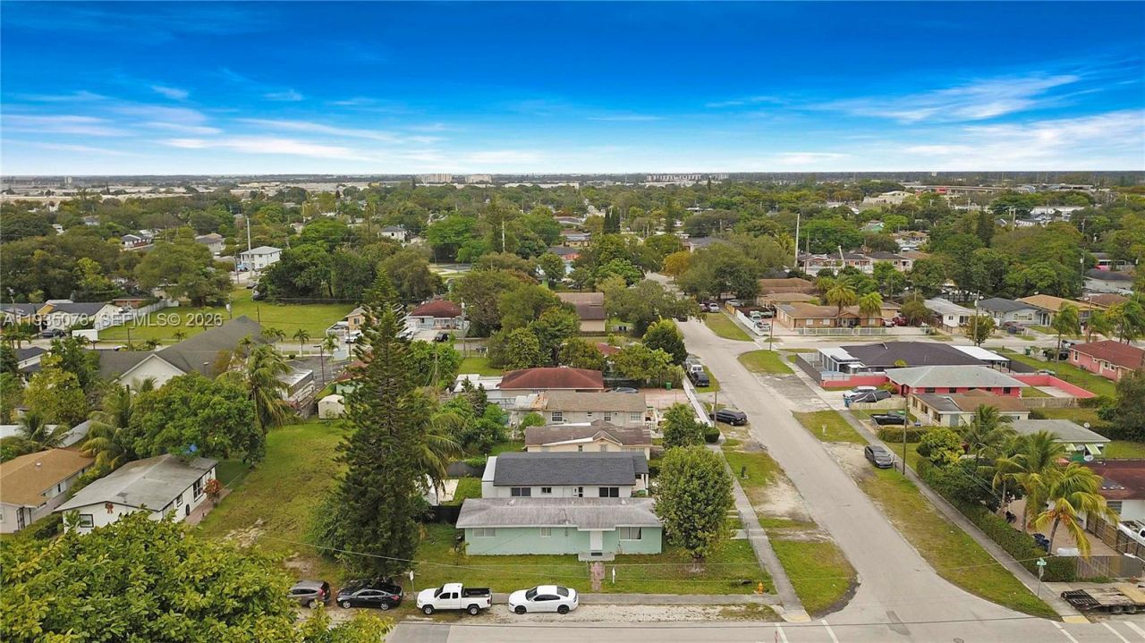 3001 NW 56th St, Miami, FL 33142 Photo