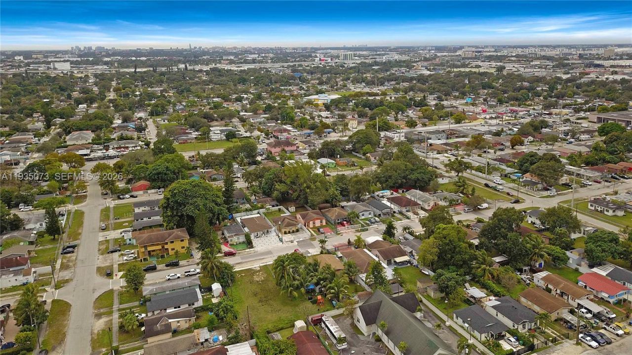 3001 NW 56th St, Miami, FL 33142 Photo