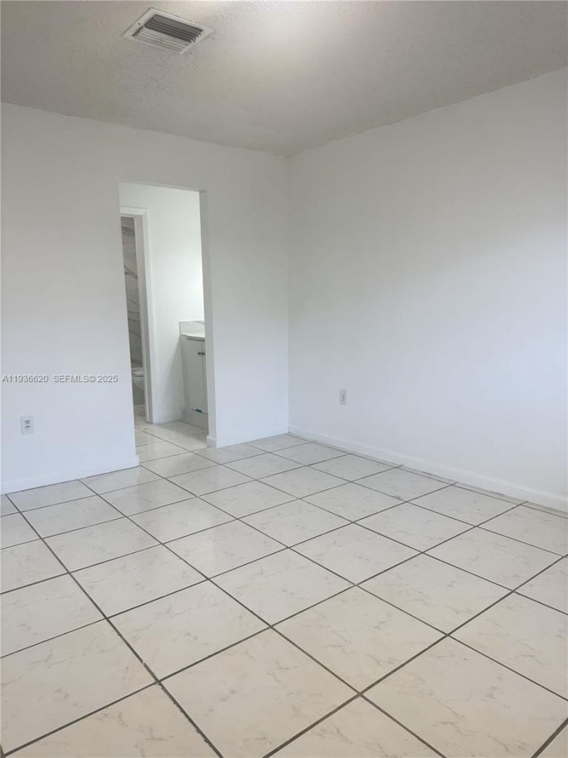 8851 NW 119th St , Unit 4303, Hialeah Gardens, FL 33018 Photo