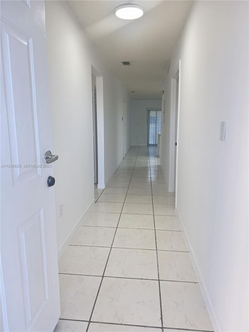 8851 NW 119th St , Unit 4303, Hialeah Gardens, FL 33018 Photo