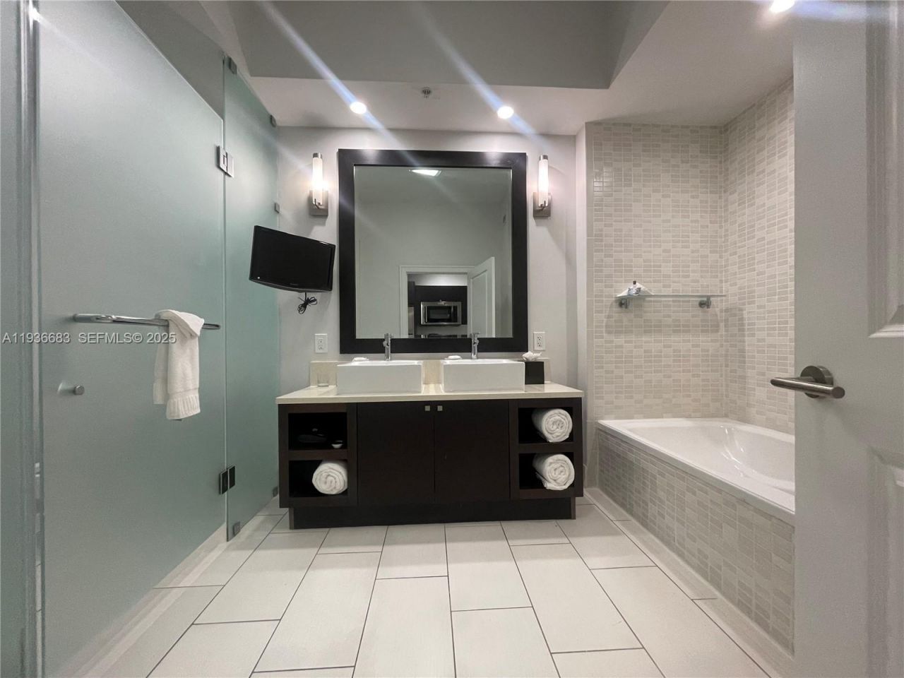 5300 NW 87th Ave , Unit 1103, Doral, FL 33178 Photo