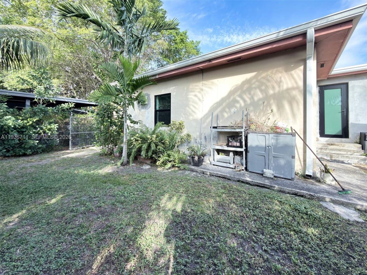 3630 NW 4th Ter, Miami, FL 33125 Photo