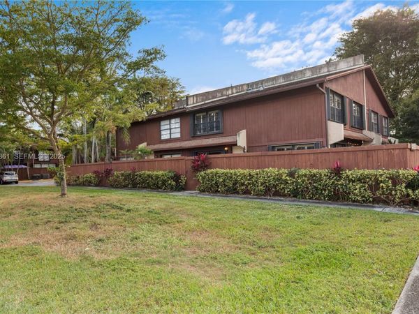 Unit C41, Miami, FL 33173