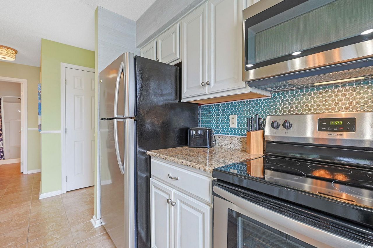 5000 Windsor Green Way Photo 10