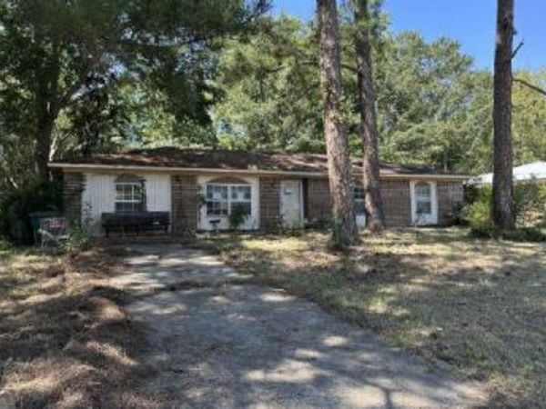 104 Imperial Drive, Eufaula, AL 36027
