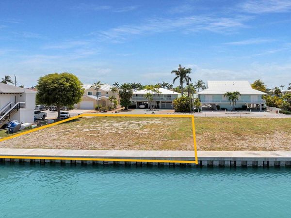 760 10Th Street, KEY COLONY, FL 33051