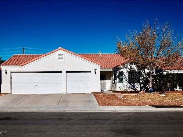 2128 Meadow Green Avenue, North Las Vegas, NV 89031