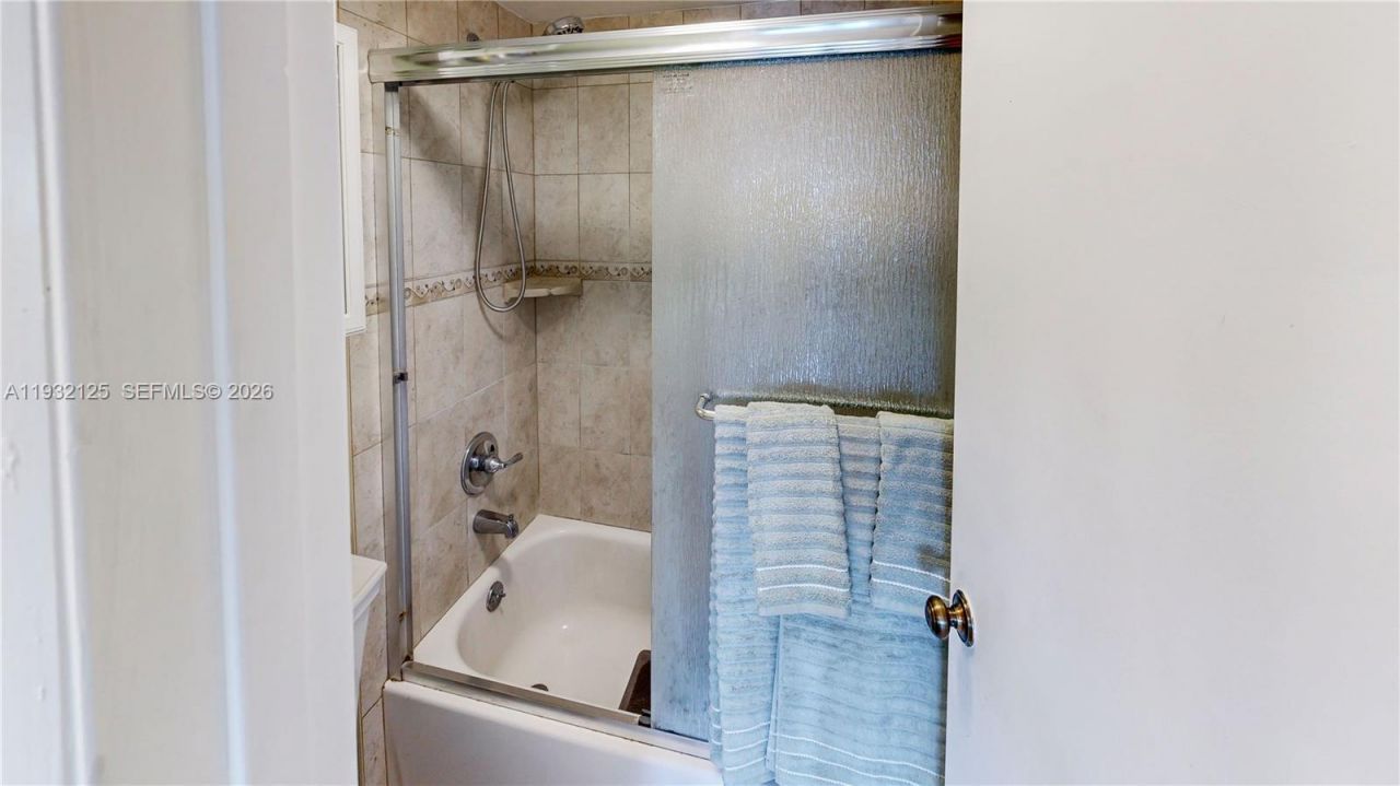 21121 SW 85th Ave, Unit 216, Cutler Bay, FL 33189 Photo