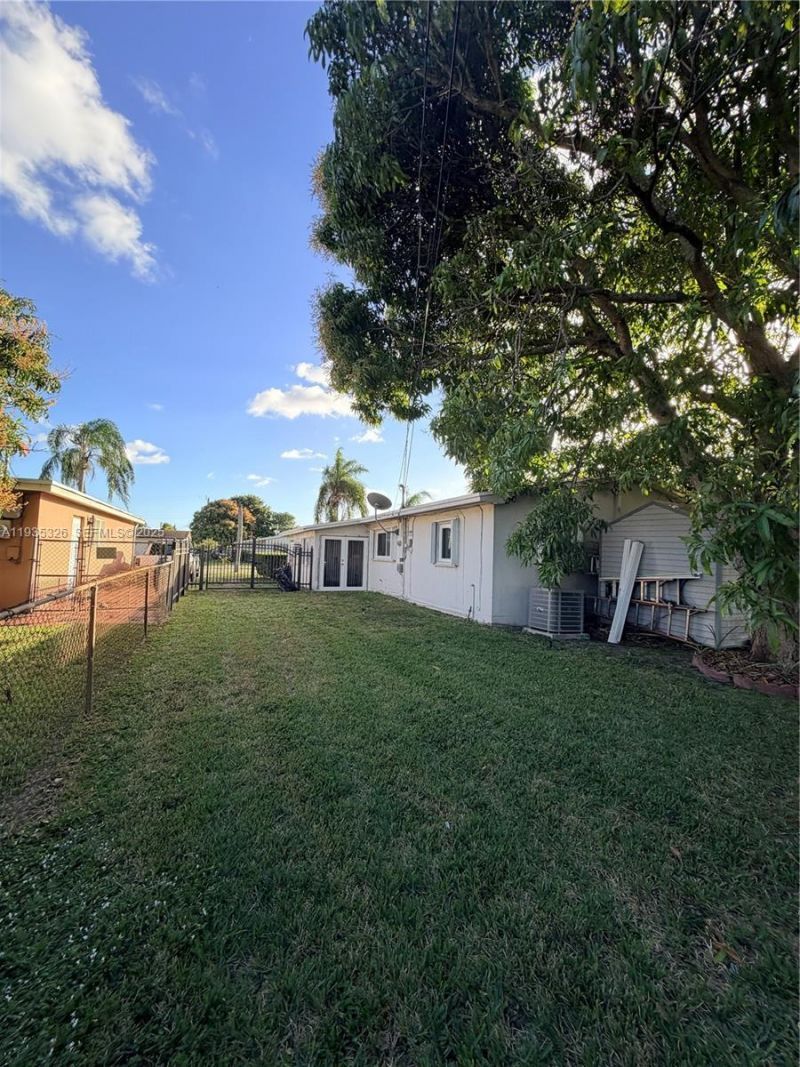 775 NW 177th Ter, Unit -, Miami Gardens, FL 33169 Photo