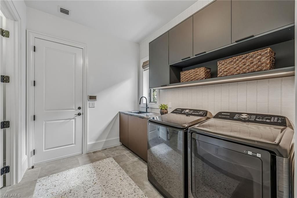 2243 Residence Cir, Naples, FL 34105 Photo