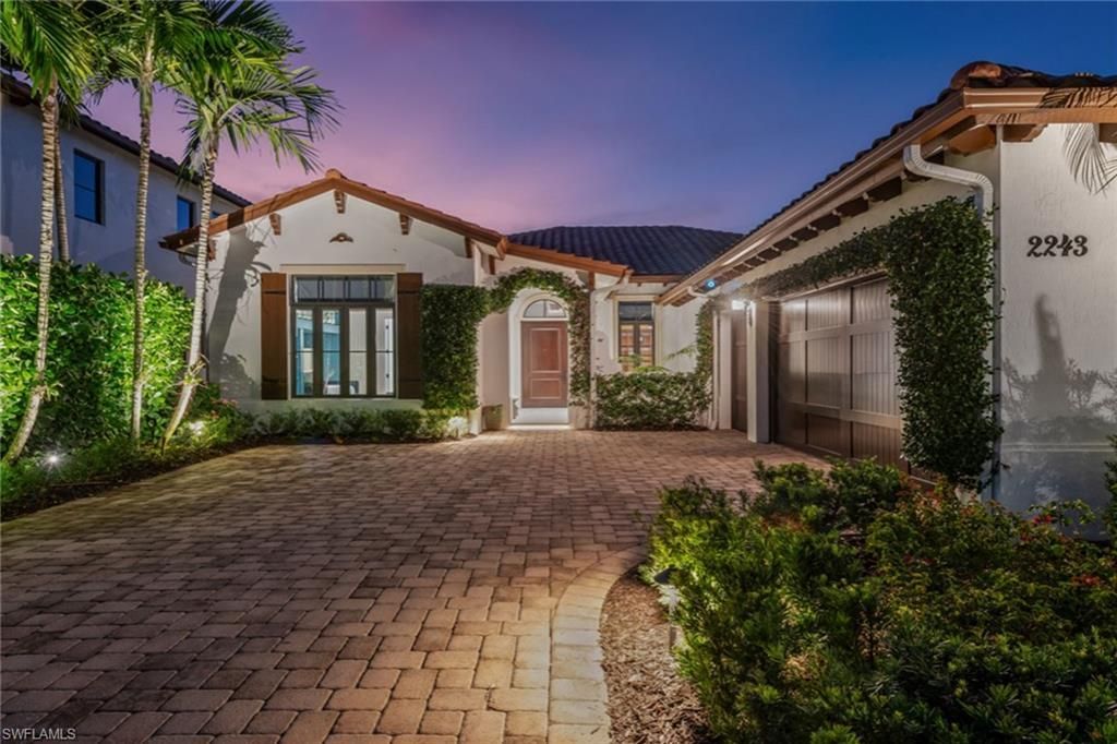 2243 Residence Cir, Naples, FL 34105 Photo