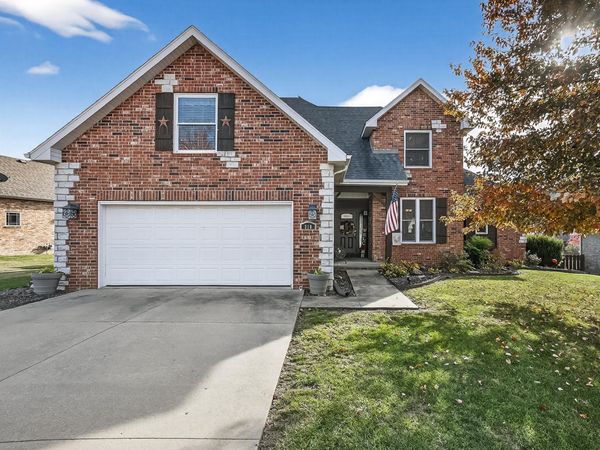 810 E Montarosa Drive, Nixa, MO 65714