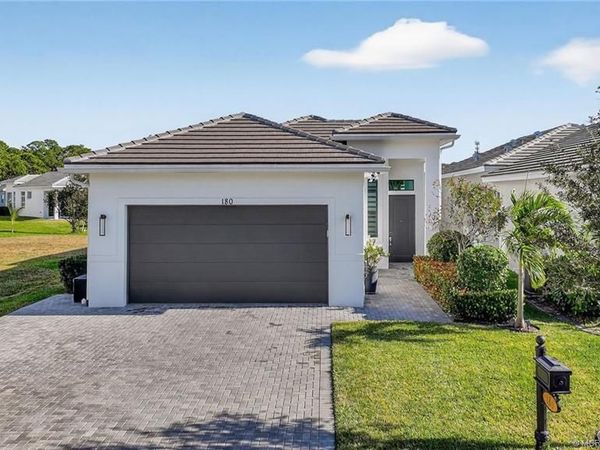 180 SE Via Bisento, Port St Lucie, FL 34952