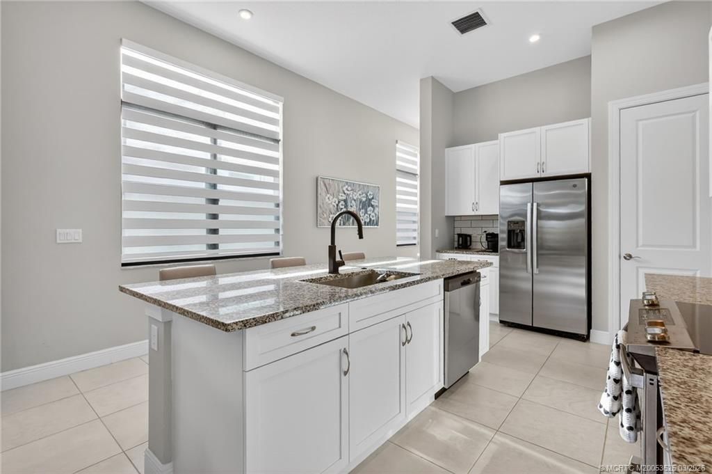 180 SE Via Bisento, Port Saint Lucie, FL 34952 Photo