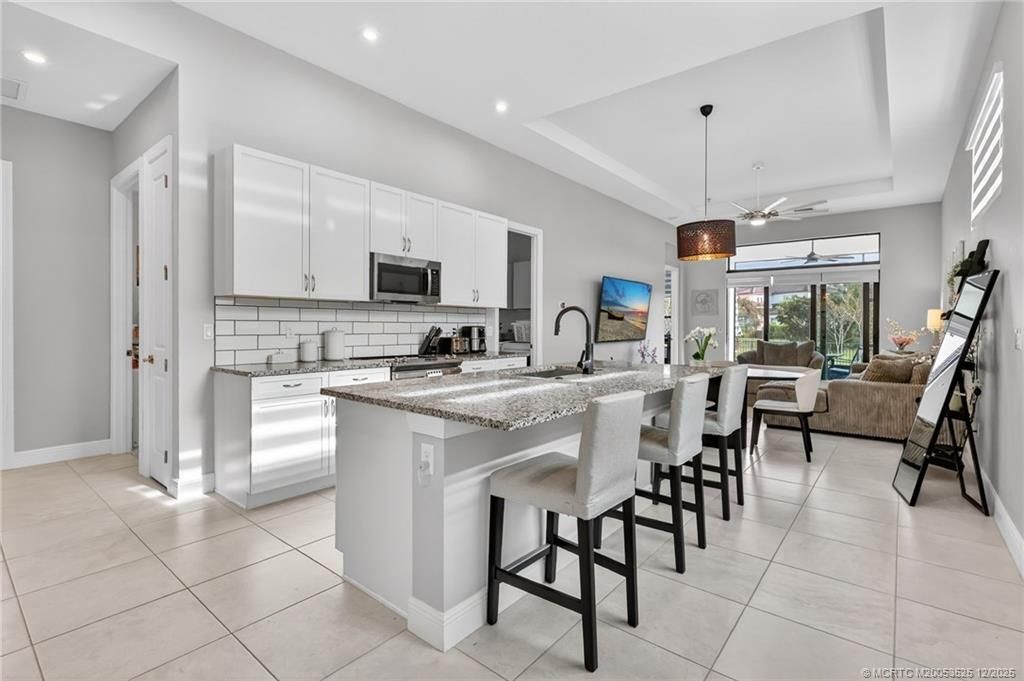 180 SE Via Bisento, Port Saint Lucie, FL 34952 Photo