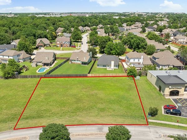 3200 W Lansing Street , Broken Arrow, OK 74012