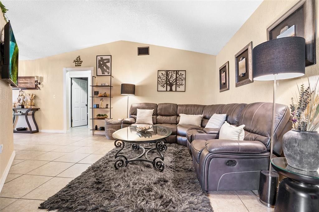 20239 NW 33rd Ct, Miami Gardens, FL 33056 Photo