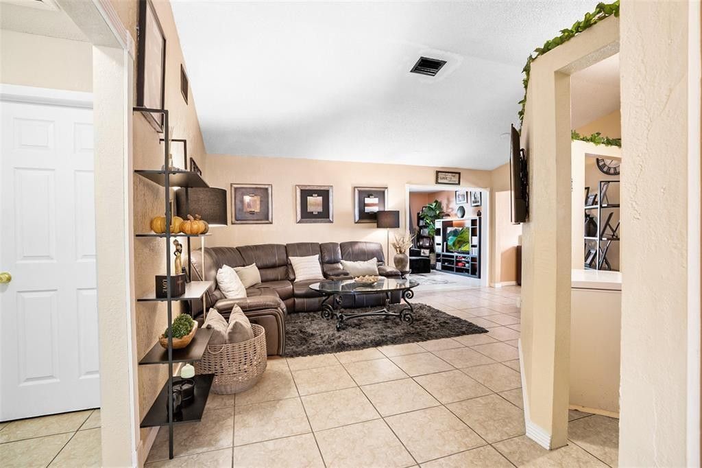 20239 NW 33rd Ct, Miami Gardens, FL 33056 Photo