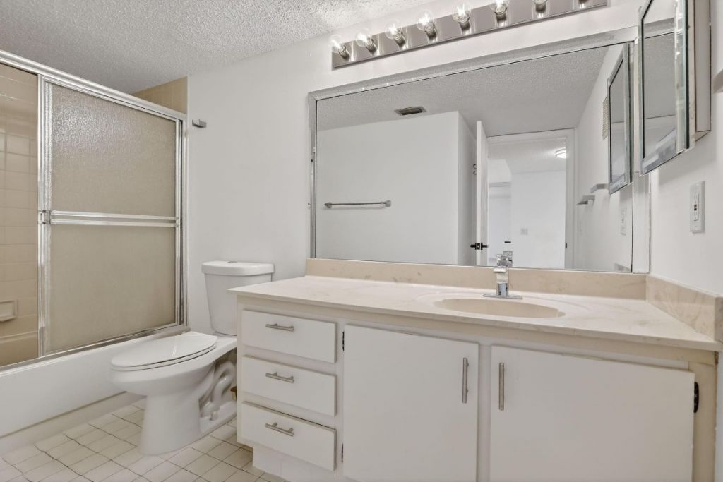 2606 NW 104th Ave, Unit 202, Sunrise, FL 33322 Photo