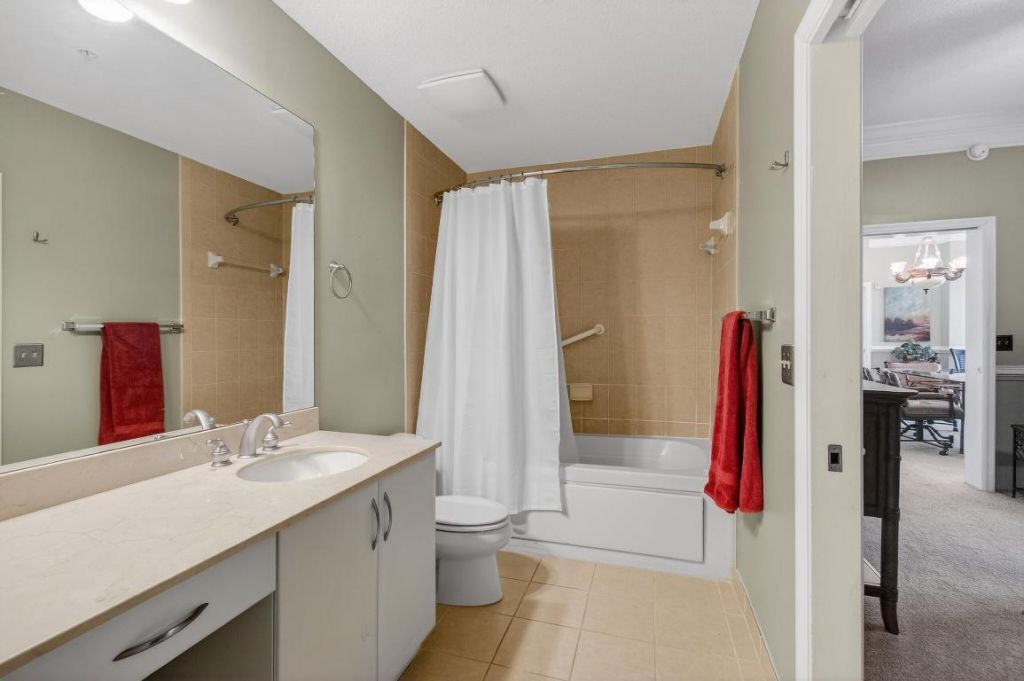 511 Lucerne Avenue, Unit 612, Lake Worth Beach, FL 33460 Photo