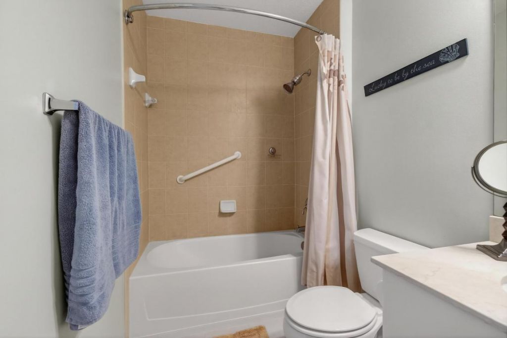 511 Lucerne Avenue, Unit 612, Lake Worth Beach, FL 33460 Photo