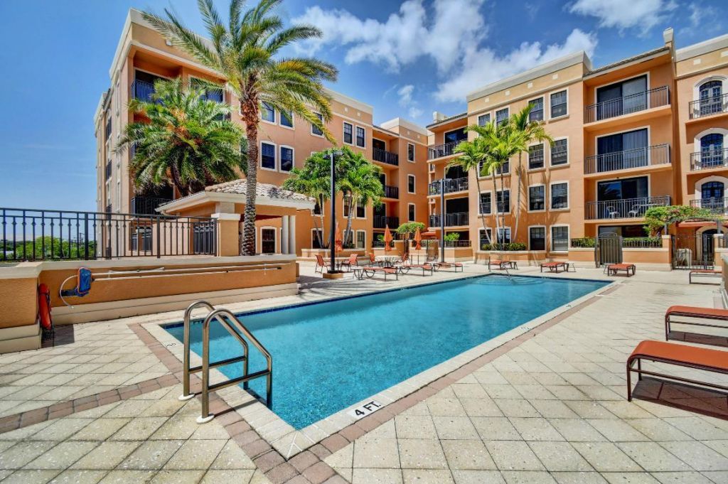511 Lucerne Avenue, Unit 612, Lake Worth Beach, FL 33460 Photo