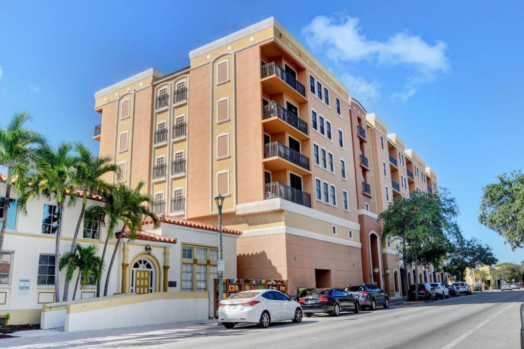 511 Lucerne Avenue, Unit 612, Lake Worth Beach, FL 33460 Photo