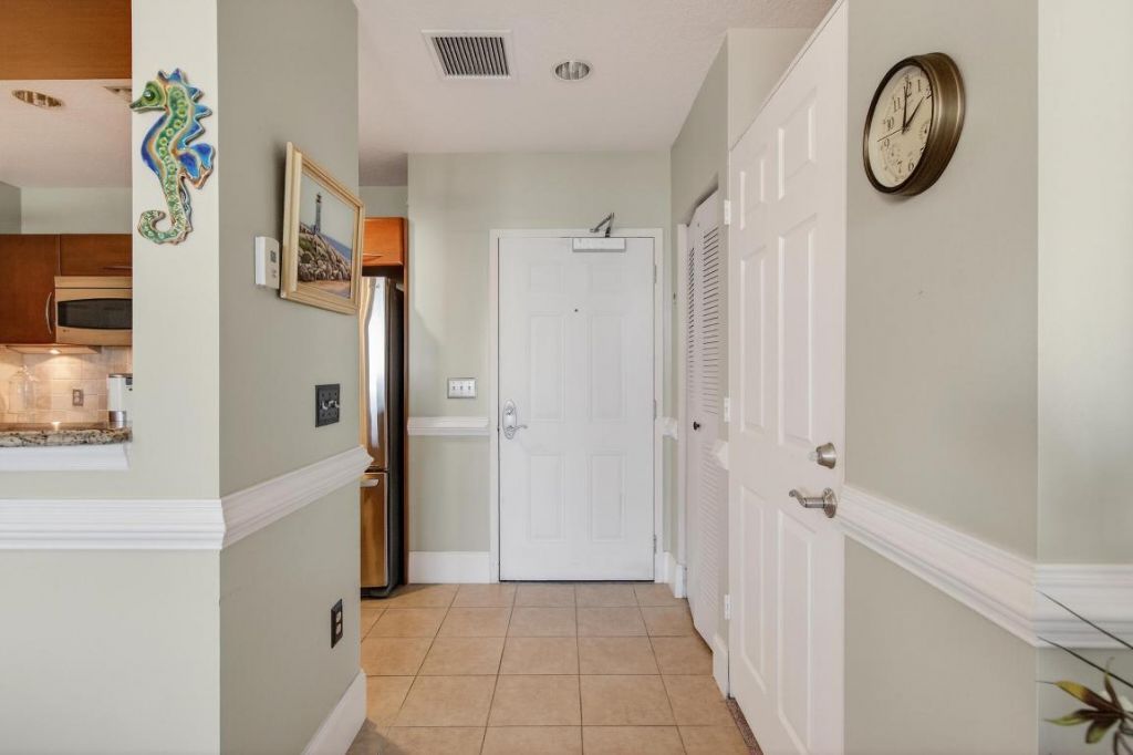 511 Lucerne Avenue, Unit 612, Lake Worth Beach, FL 33460 Photo