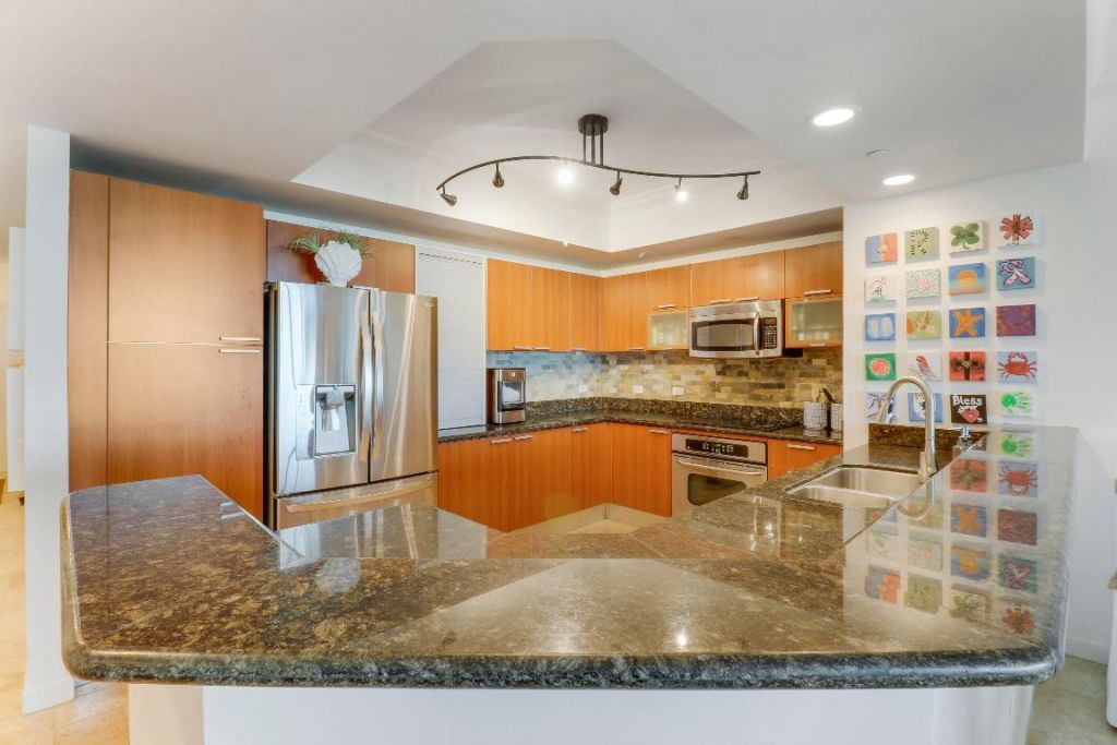 2640 Lake Shore Drive, Unit 1508, Riviera Beach, FL 33404 Photo