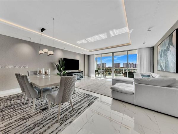 400 Sunny Isles Blvd, Unit 718, Sunny Isles Beach, FL 33160