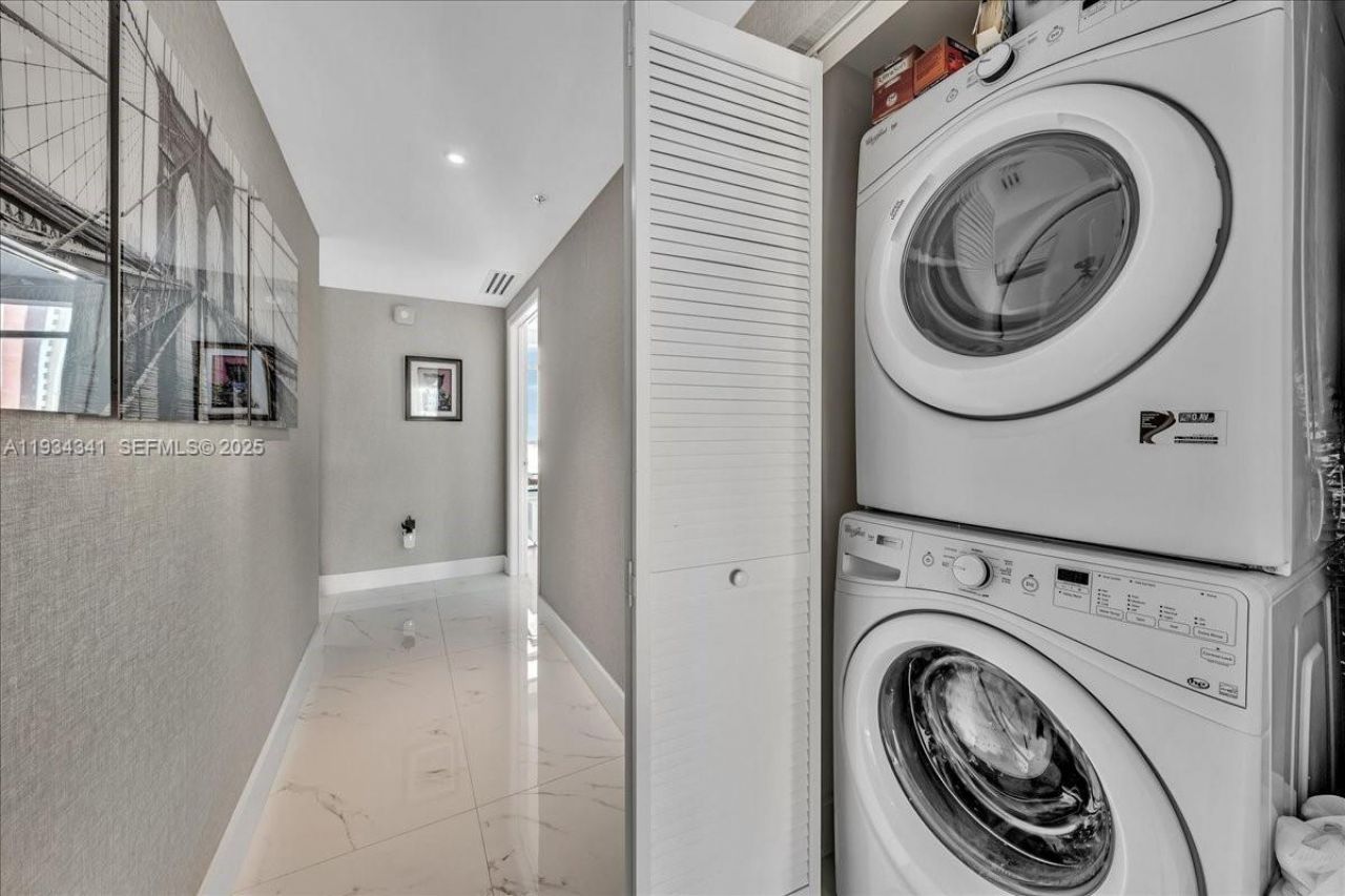 400 Sunny Isles Blvd, Unit 718, Sunny Isles Beach, FL 33160 Photo