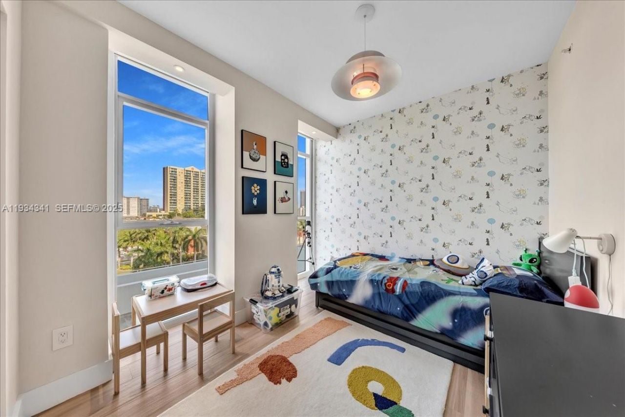 400 Sunny Isles Blvd, Unit 718, Sunny Isles Beach, FL 33160 Photo