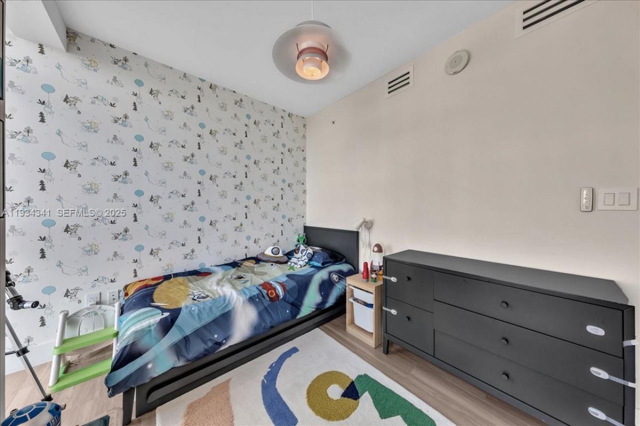 400 Sunny Isles Blvd, Unit 718, Sunny Isles Beach, FL 33160 Photo