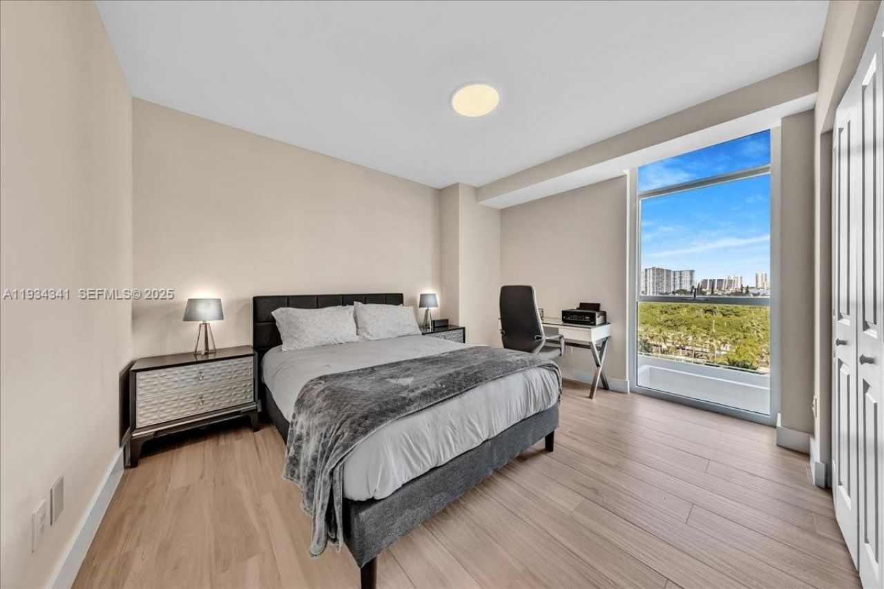 400 Sunny Isles Blvd, Unit 718, Sunny Isles Beach, FL 33160 Photo