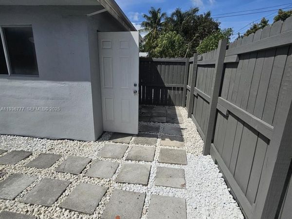 2315 Cleveland St, Hollywood, FL 33020