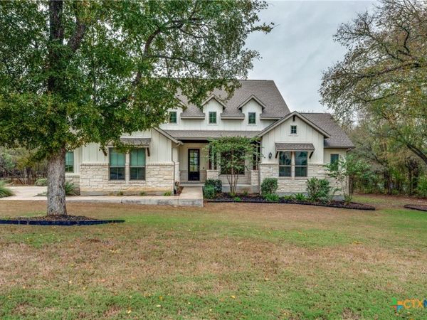 132 Raptor Beak Way, Cedar Creek, TX 78612