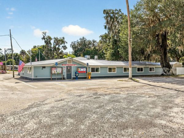 765 3RD Avenue, Welaka, FL 32189