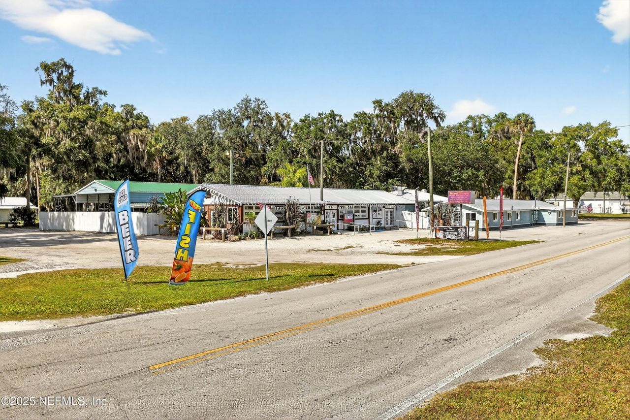 765 3rd Avenue, Welaka, FL 32189 Photo