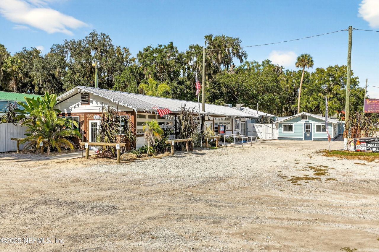 765 3rd Avenue, Welaka, FL 32189 Photo