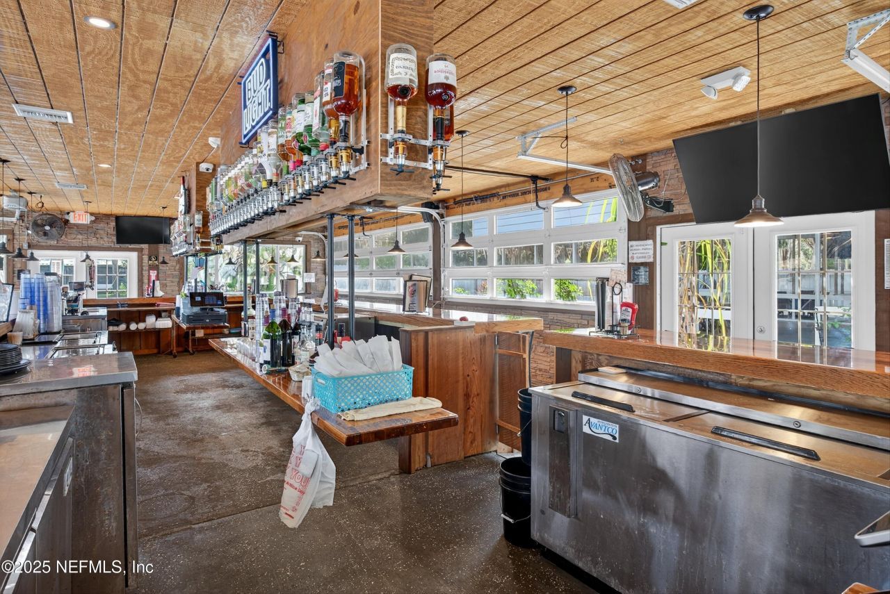 765 3rd Avenue, Welaka, FL 32189 Photo