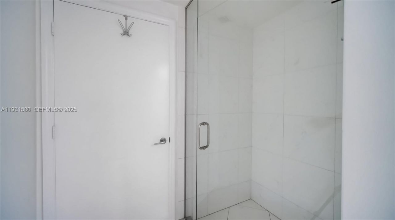 55 SE 6th St, Unit 2700, Miami, FL 33131 Photo