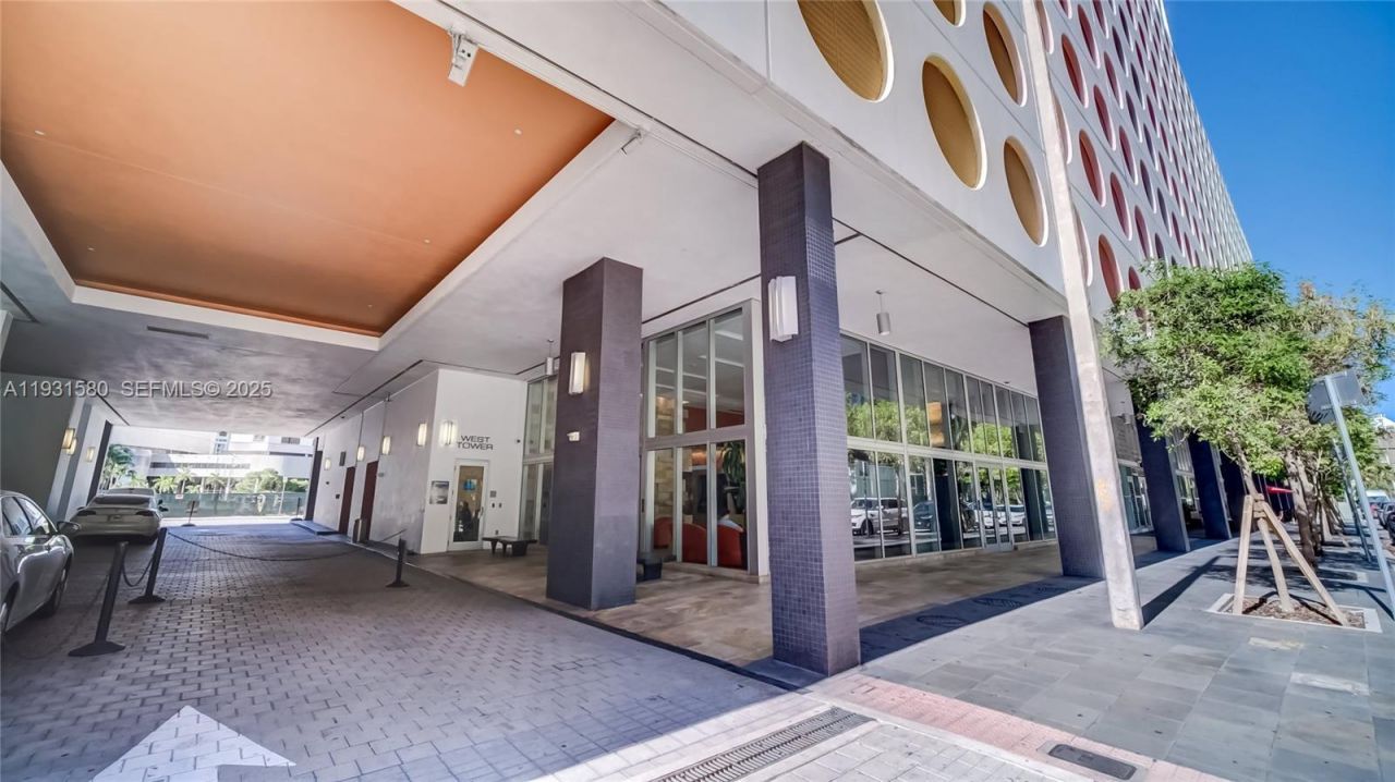 55 SE 6th St, Unit 2700, Miami, FL 33131 Photo