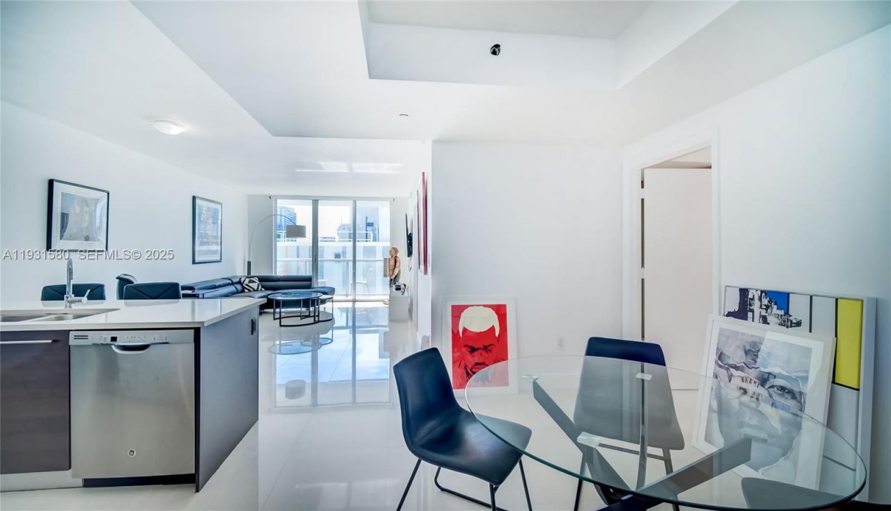 55 SE 6th St, Unit 2700, Miami, FL 33131 Photo