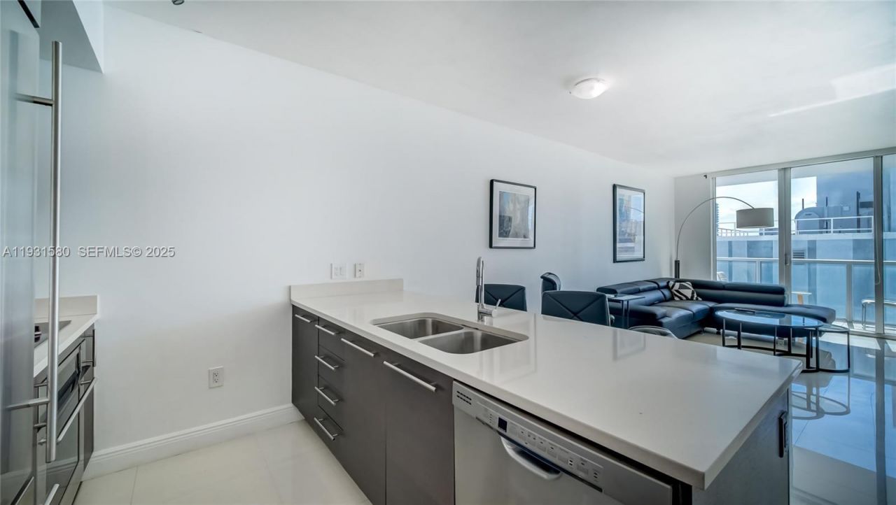 55 SE 6th St, Unit 2700, Miami, FL 33131 Photo