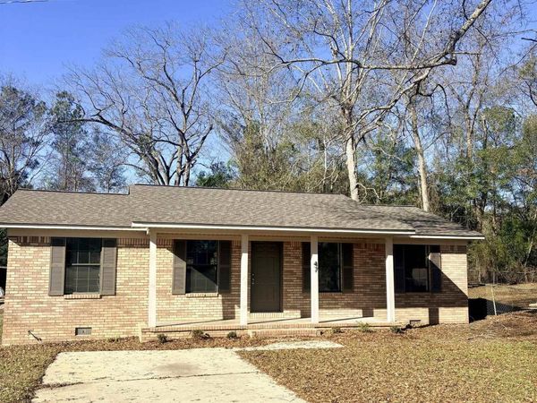 47 Fairview Street, Evergreen, AL 36401