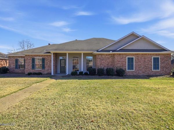 221 Kirkwood Drive, Clinton, MS 39056