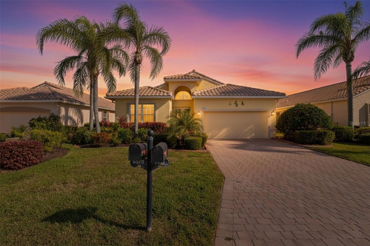 6511 43rd Court E, Sarasota, FL 34243 Photo