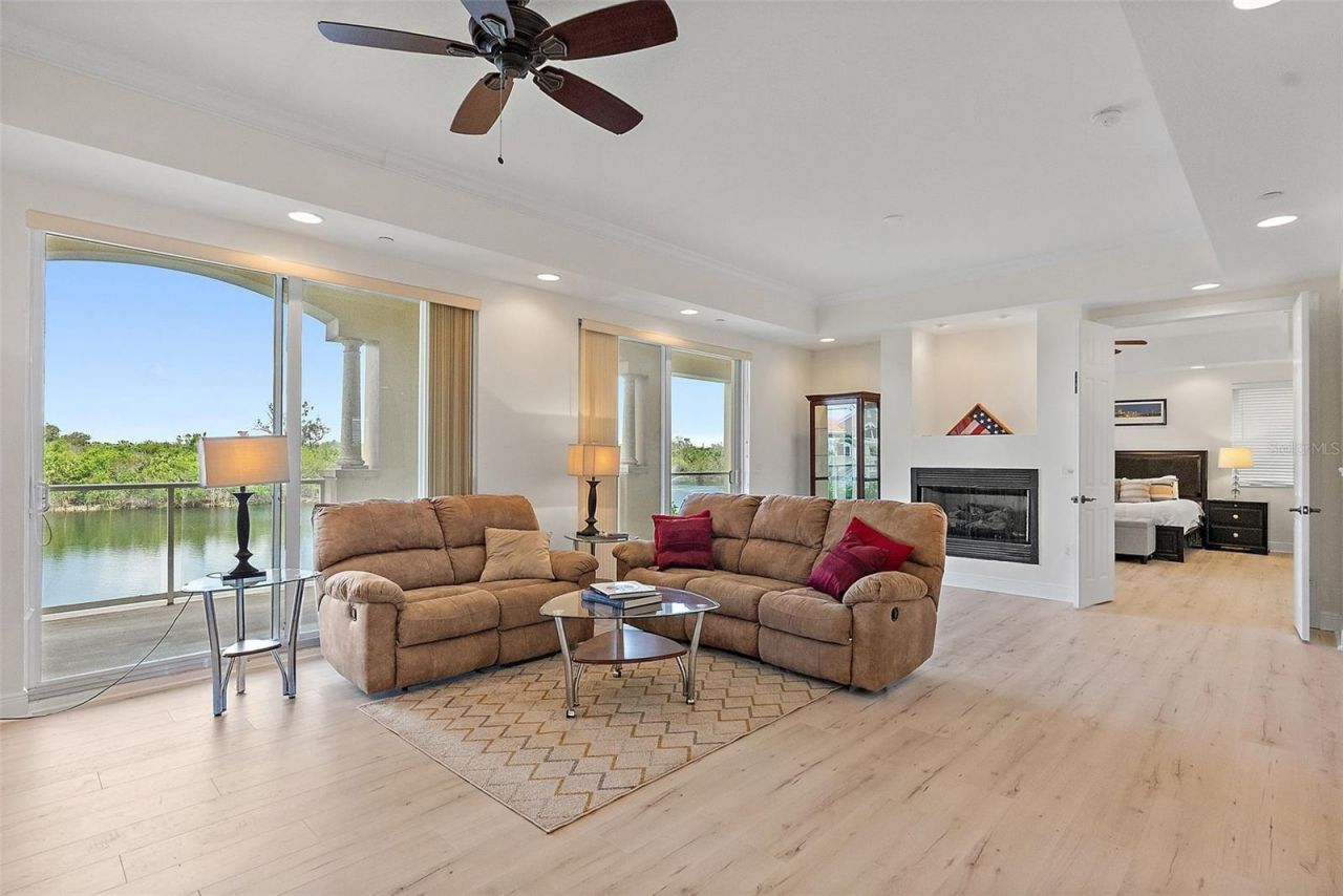 43 Bayview Court S, Unit A, Saint Petersburg, FL 33711 Photo